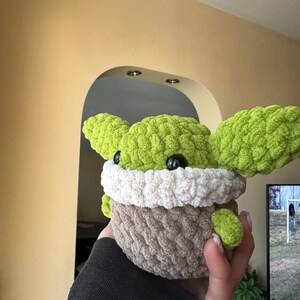 Virkad Baby Yoda Plushie: Mjuk Gosedjur - Grogy Plushie bild 5