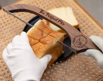 Custom Wood Bread Knife, Fiddle Bow Knife, Serrated Bread Knife, Bread Slashing Tool，Gift For The Bride & Couples，House Warming Gift