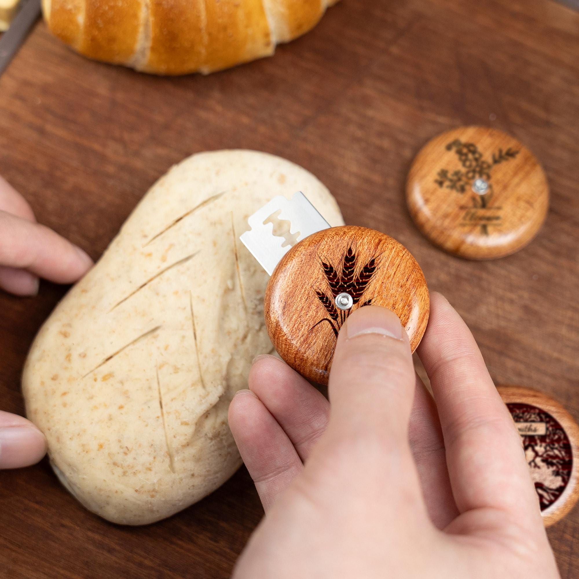Custom UFO Wood Bread Lame，Lame For Baker, Bread Scoring Blade, Sourdough Tools，Sourdough Lame，Gifts For The Bride & Couples，Christmas Gifts