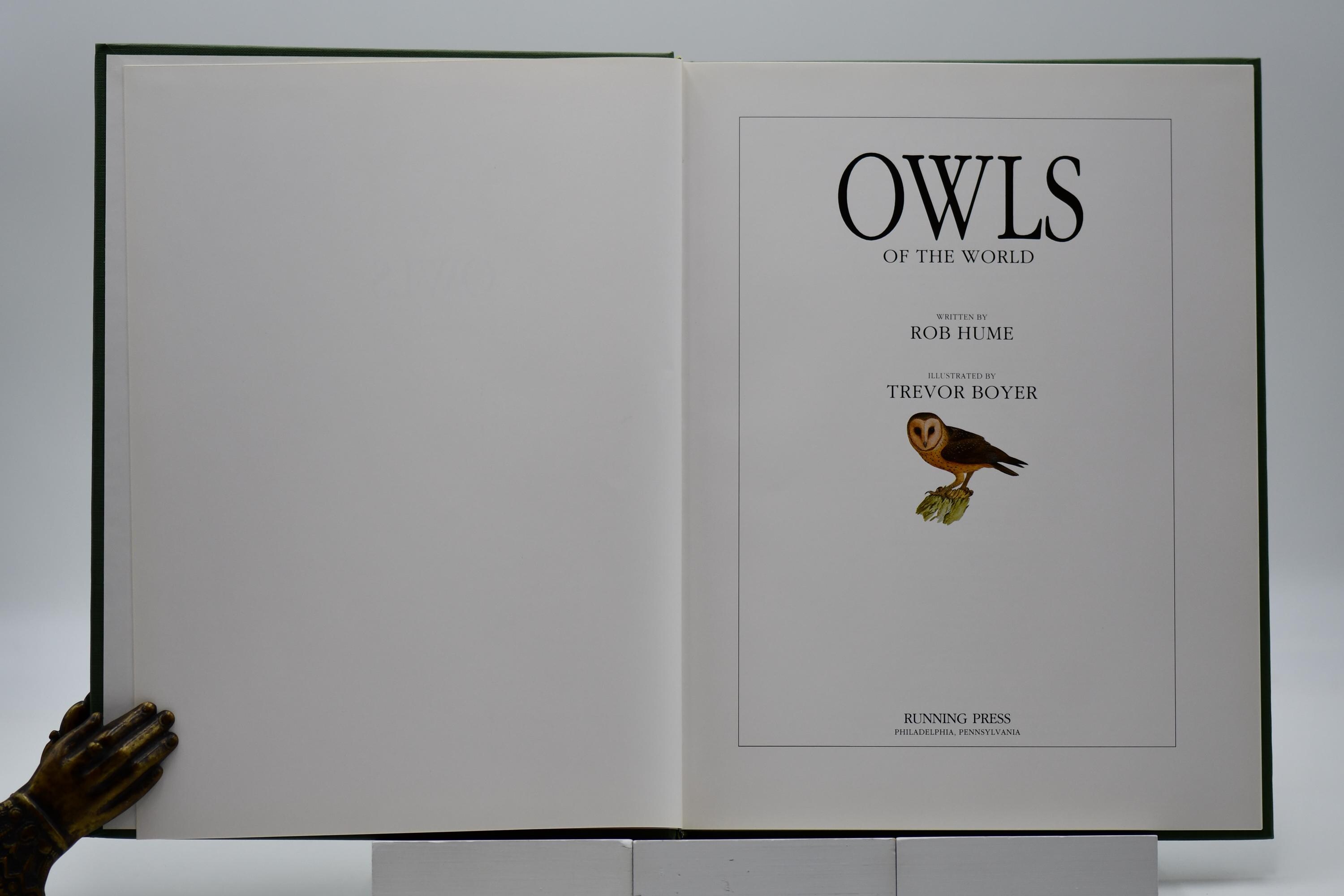 本 Owls of the World - Rob Hume世界のフクロウ図鑑 洋書