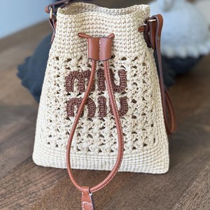 Boho Crochet Raffia Bucket Bag – Handmade Straw Shoulder Purse with Vegan Leather Strap
