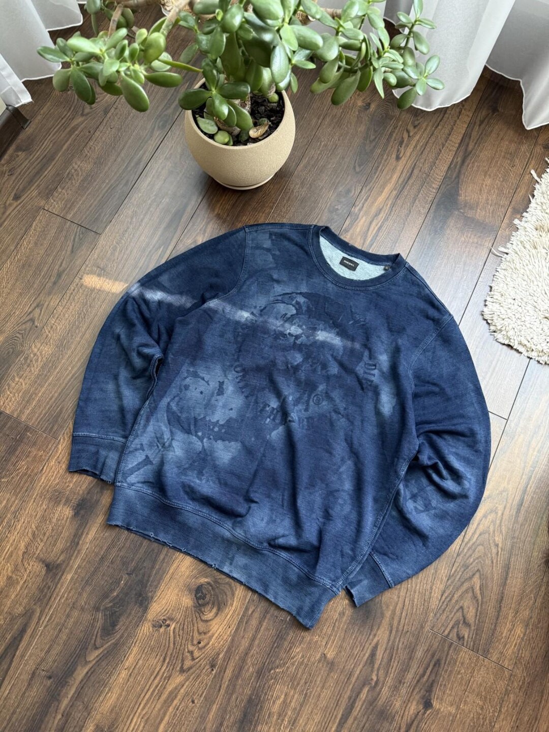 diesel スウェット y2k old vintage Diesel Vintage Sweatshirt: Y2K Logo, Distressed Look - Faded Style