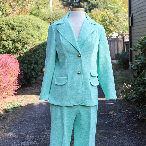 Green Mottled Faux Pocket Detailed Pointy Collar Marty Gutmacher Ladies Suit, Circa 1970s, Seventies Era Green Pant Suit