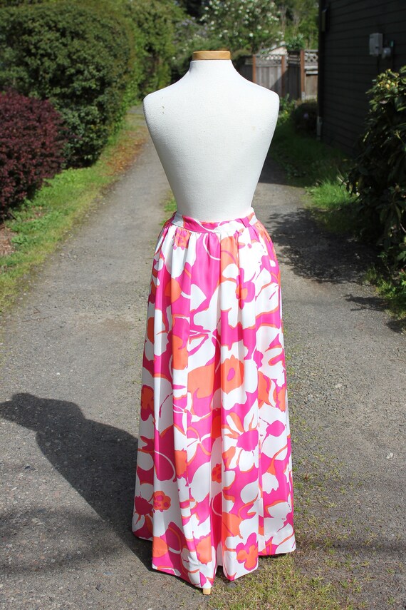 Marimekko Style Hot Pink Orange and White Floral … - image 3