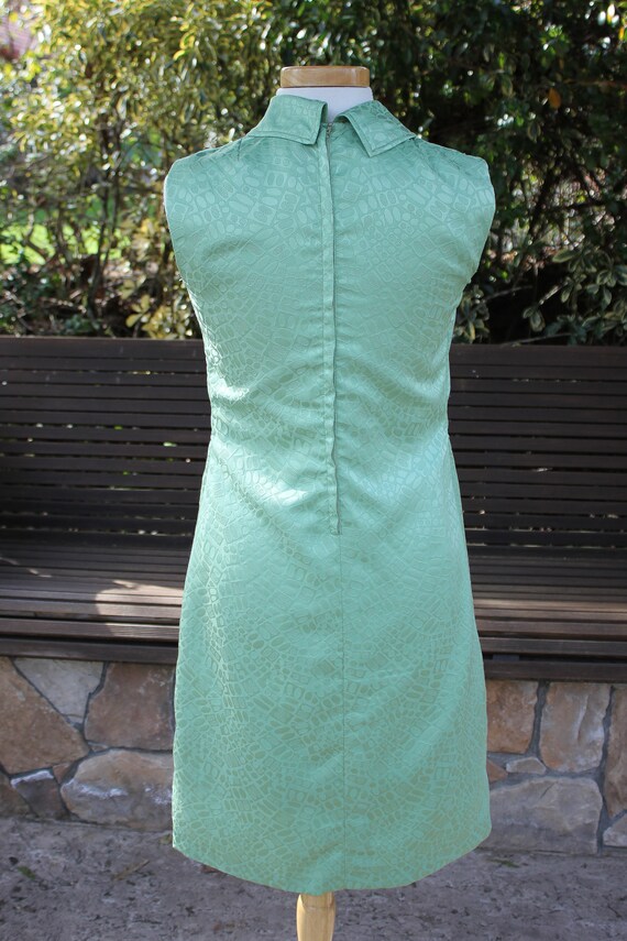 Apple Green Sleeveless Pointed Collar Dress, Circ… - image 5
