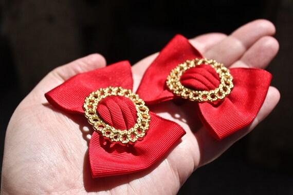 Vintage Bright Red and Gold Bow Shaped Shoe Clips… - image 2