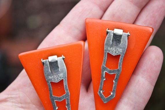 Orange Triangular Carved Bakelite Dress Clips, Ci… - image 2