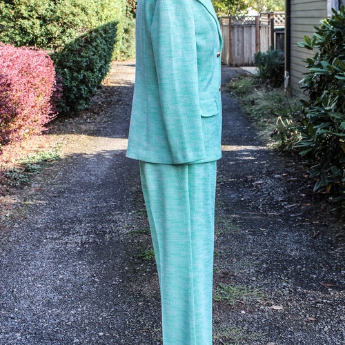 Green Mottled Faux Pocket Detailed Pointy Collar Marty Gutmacher Ladies Suit, Circa 1970s, Seventies Era Green Pant shops Suit