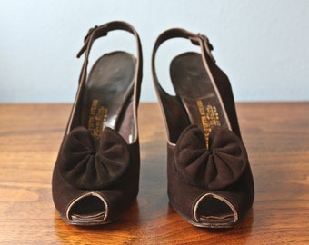 Vintage Brown Velvet Sling Back Saks Fifth Avenue Peep Toe Shoes, Circa 1940s, Forties Era Brown Velvet Sling Backs