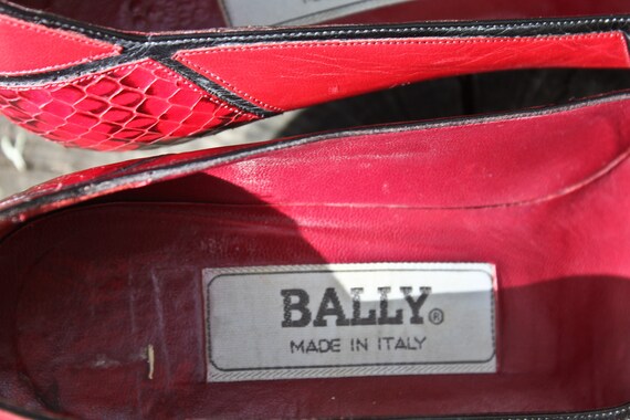Bright Red and Black Alligator Detailed Bally Kit… - image 5