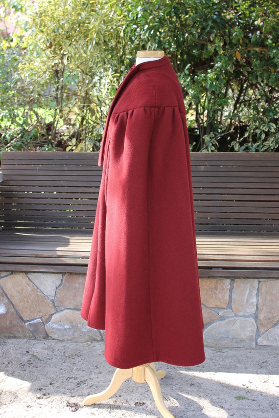 Peabody House New York Maroon Wool Cloak, Circa 1… - image 2