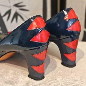 Royal Blue and Bright Red Chevron Detailed Patent Leather Pumps, c1960s, Sixties Era Red and Blue Heels, 60s Blue and Red Mod Bazaar Pumps
