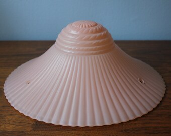 Abat-jour Art Déco vintage en verre rose : style cascade cannelé