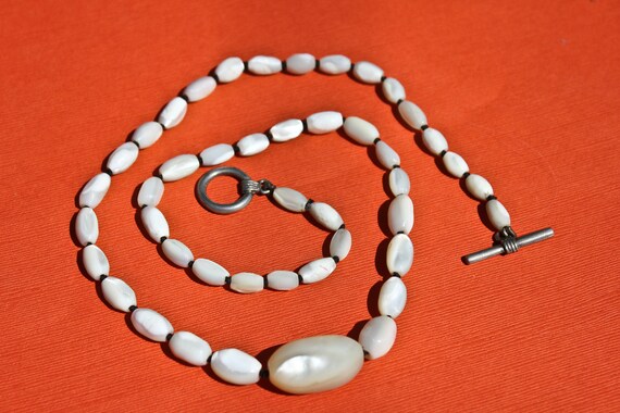 mother of pearl bead necklace