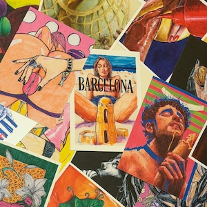 Op de afbeelding: Een verzameling kleurrijke kunstprints met diverse illustraties. Eén print toont het woord "BARCELONA" met een vrouw op een strand. Andere prints tonen figuren, handen en voedsel. De kunststijl is illustratief.
