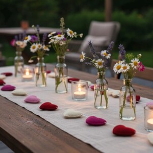Romantische Herzen Girlande aus Wollfilz, handgefertigt und Wohnaccessoires Bild 7