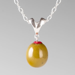 Pimento Olive Necklace, Cocktail Olive Jewelry, Green Olive Jewelry, Fruit Pendant Necklace, Hand Blown Glass Charm, Fake Food Jewelry