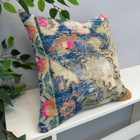 couchtisch rund eiche schwarz Nussbaum mit Epoxidharz | Modell Wildsee Outdoor-Sitzkissen für deine Gartenstühle