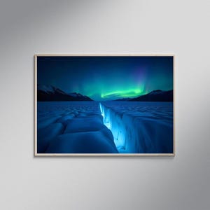 Aurora Borealis Northern Lights Wall Art Arctic Landscape Print Modern Nature Photography Scenic Home Decor