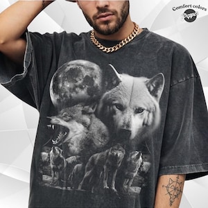 Wolf Vintage 90s Graphic Style Comfort Colors® Tshirt, Grunge Retro Wolf Faded Tee, Wild Nature Wolf Howling Moon Y2k Gothic,2000s Wolf Gift