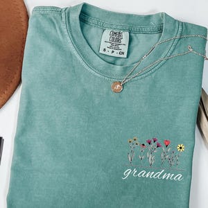 Comfort Colors® Personalize Floral Grandma Shirt, Mothers Day Gift For Grandma, New Nana Shirt, Granny Shirt, Gigi Mimi Shirt, Nana Shirt
