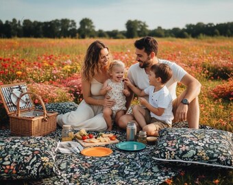 Waterproof Picnic Blanket Set – 4 Cushions, 130x130 cm Blanket & Zippered Bag