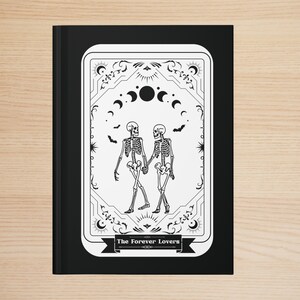 Cuaderno de tapa dura con diseño de esqueleto de tarot gótico negro para parejas, cuaderno de historia de amor emo, diseño único de cartas del tarot, diario de escritura gótico