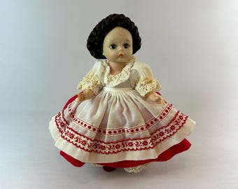Madame Alexander Doll - Russia - 8 inch Dolls of the World #548