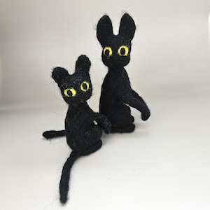 Black Cat Figurine, Sitting Balck Cat Decor Kitty Statues Home Decor Handcrafted Felted Cat Figurine, Cute Cartoon Style Gift for Cat Lovers
