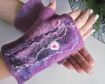 Purple Wool Arm Warmers, fingerless gloves for women felted, Winter accessories