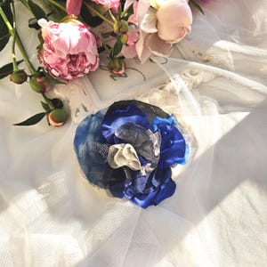 Dark Blue Organza Flower Brooch: Elegant Wedding Corsage