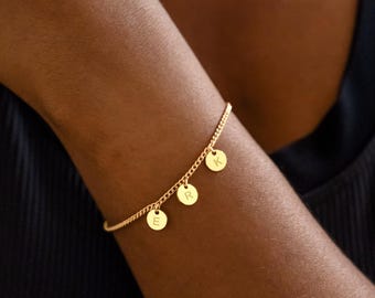 Personalized Family Initial Bracelet, Multi Initial Disc Bracelet, Gift for Mom, Engraved Letter Bracelet, Stackable Bracelet, Birthday Gift
