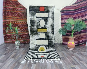 Auténtica alfombra marroquí de pasillo Beni Ourain de lana blanca y negra