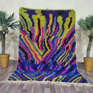Alfombra marroquí de lana multicolor hecha a mano: alfombra bereber abstracta