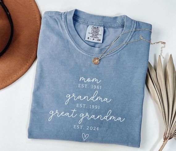 Custom Great Grandma Shirt New Great Grandma Shirt Mom Grandma Great Grandma Shirt Promoted to Great Grandma Gift for Great Grandma est tee