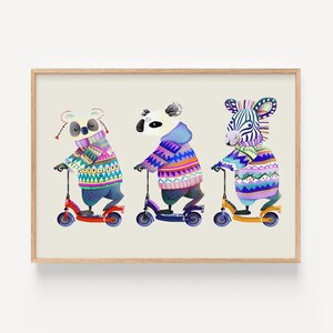 Arte de scooter con animales juguetones: decoración de pared para habitación infantil con panda, cebra y oso - Impresión de ilustración para habitación infantil