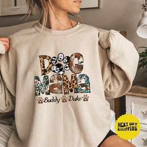 Gepersonaliseerde Dog Mama-sweatshirt: aangepaste outfit voor hondenmoeder