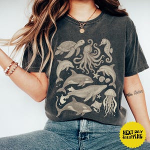 Comfort Colors Sea Animals 90s Vintage Style Tshirt, Retro Comfort Colors® Y2k Ocean Shirt, Sealife, Whale, Orca, Turtle, Dolphin Shirt