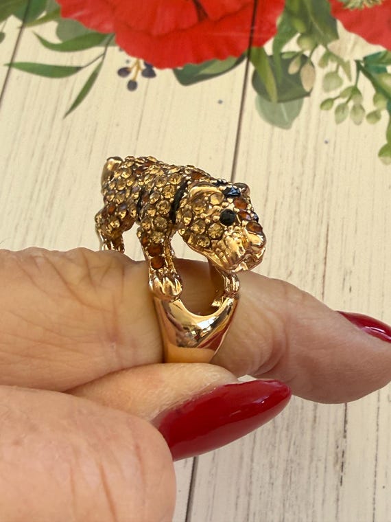 Tiger Statement Ring Ready to Pounce - image 15