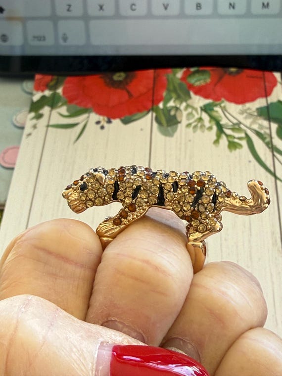 Tiger Statement Ring Ready to Pounce - image 13