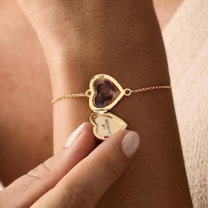 Individuell gestaltetes Medaillon-Armband mit Geburtsstein, personalisierter Herz-Fotoanhänger, 18-karätiges Gold-Medaillon-Armband, Erinnerungsschmuck, Geburtstagsgeschenk für Sie