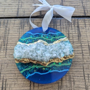 Handcrafted Geode Resin Christmas Ornament: Glitter Holiday Decor