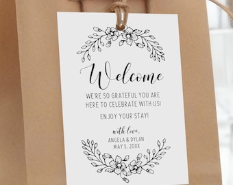 Welcome hotel bag tags, black and white floral line drawing, personalized wedding favors C95-01