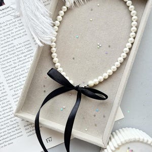 Necklace transformer, synthetic pearl, necklace pearl, choker with bow, ribbon bow, white choker, gift for wife, gift for girlfriend.