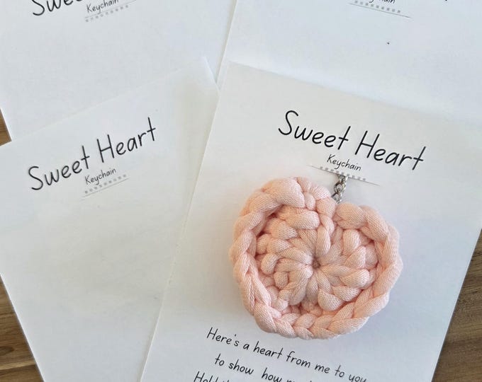PATTERN - Chunky Heart Keychain Crochet Pattern + Printable Gift Cards