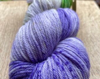 Hand dyed super wash  merino double knit, Dk, UK, purple, green