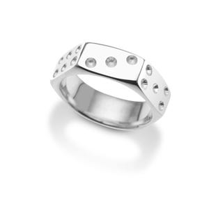 Nut Dice Ring