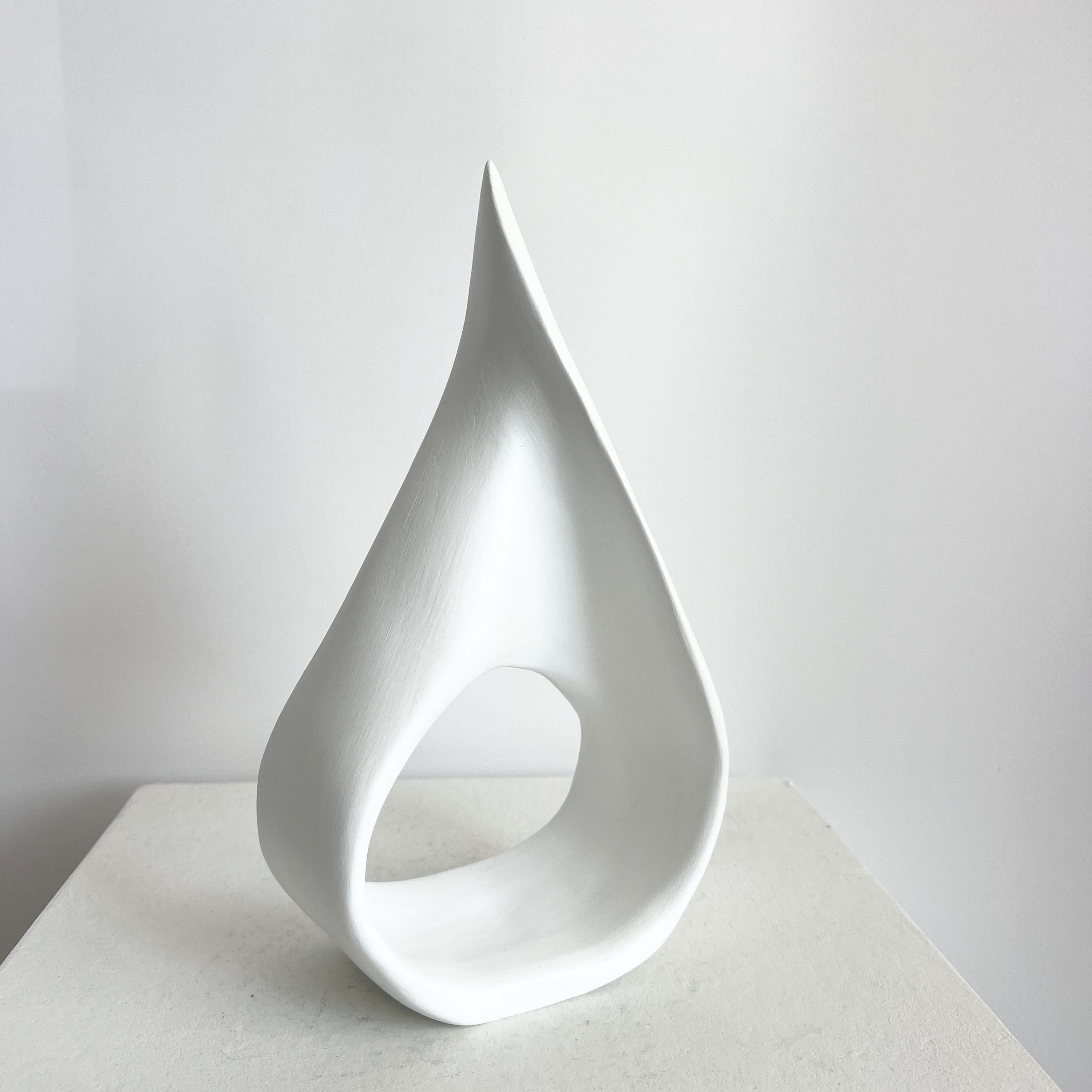 White Möbius Loop Sculpture – Ceramic Abstract Art for Mindful