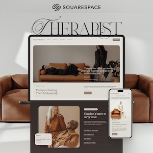 Könnte beinhalten: Eine Website-Präsentation für einen Therapeuten auf einem Tablet und Smartphone, mit einem braunen Cord-Sofa im Hintergrund. Das Wort "THERAPIST" ist in einer dekorativen Schriftart geschrieben.