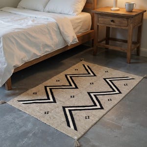 5x7 ft-Handwoven Wool Kilim Area Rug, Boho Flatweave Rug, Scandinavian Dhurrie Rug, Traditional Neutral Vintage Outdoor Bedside Office Rug